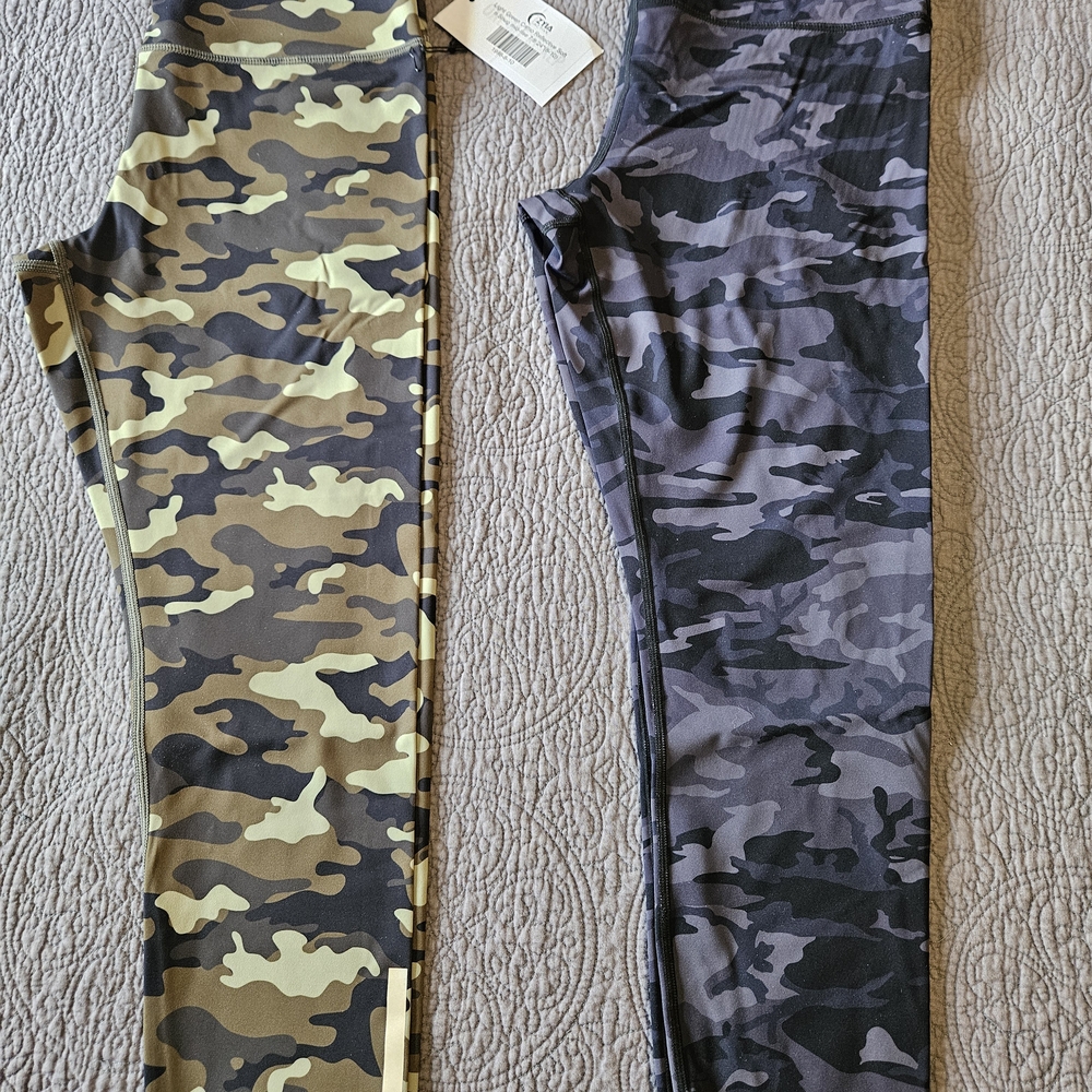 ZYIA Women's Camo Print Capris - Green and Gray